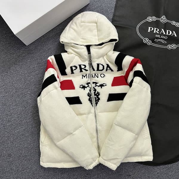 プラダ カシミア ダウンジャケットコピー商品 puz29441
